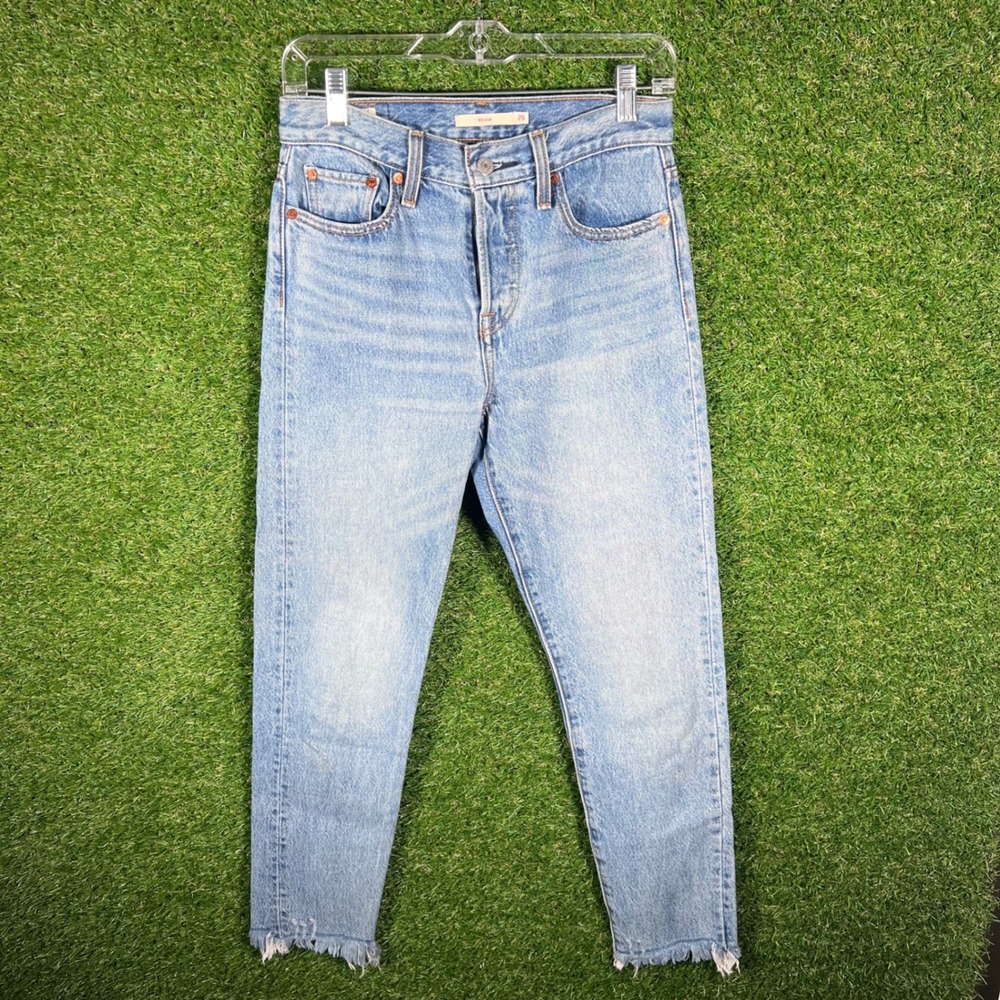 Levis Premium‎ Wedgie Fit High Waisted Light Wash Raw Hem Jeans Womens 25